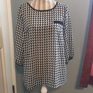 Oversized patterned top